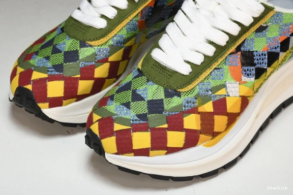  Vaporwaffle DR5209-300 “Green Gusto” sacai Nike Woven 1014